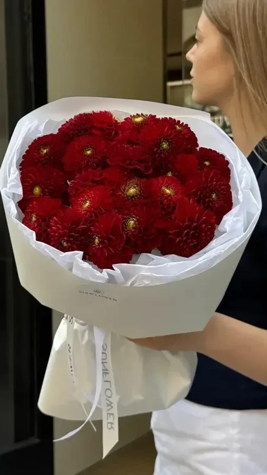 Червоні ранункулюси