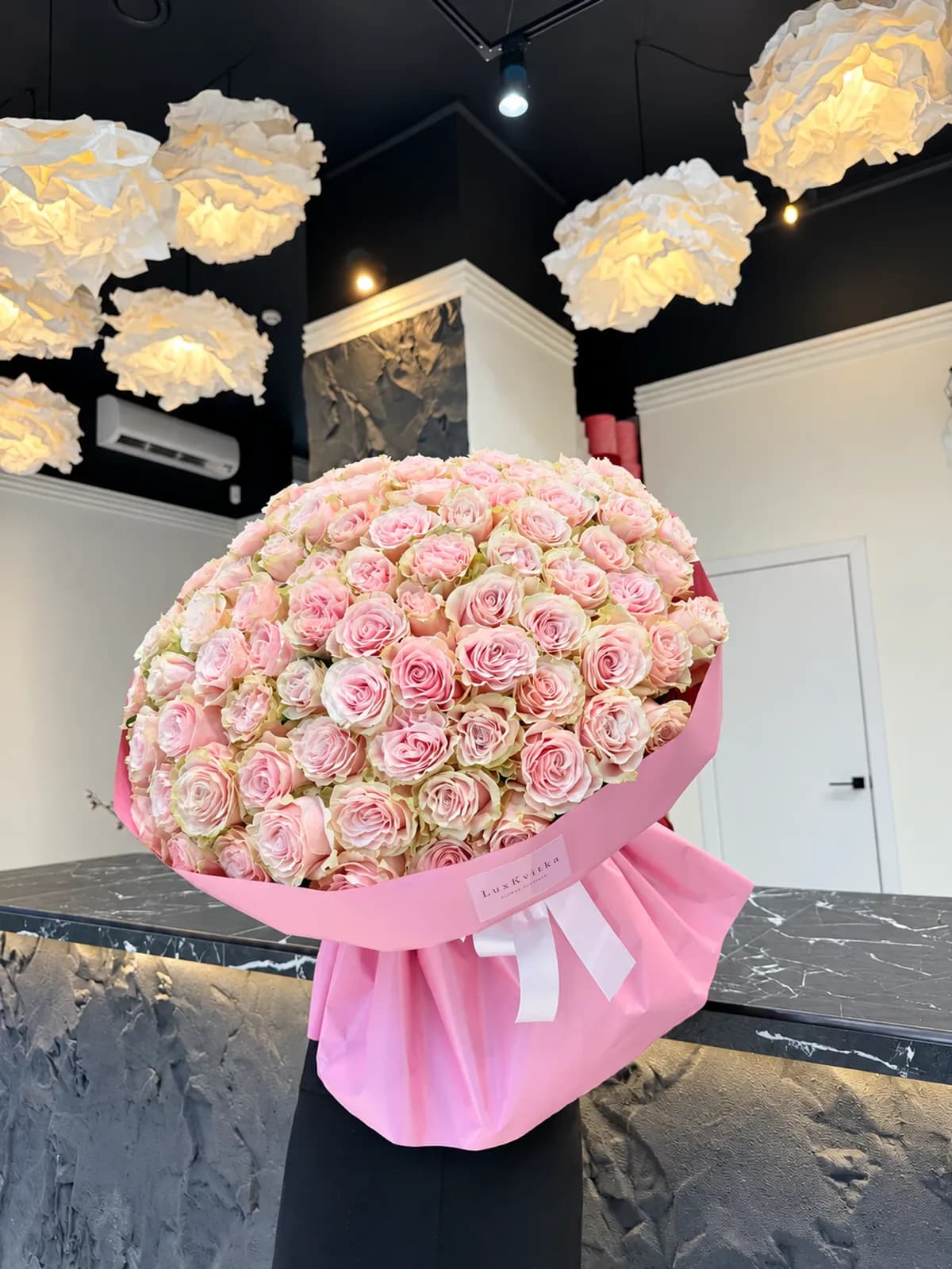 Еквадорська троянда «Pink Mondial»